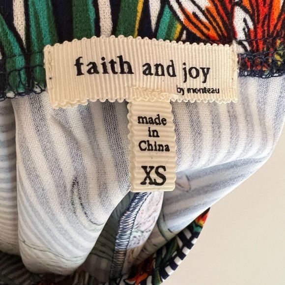 Faith and Joy skirt, size XS - Picture 5 of 5